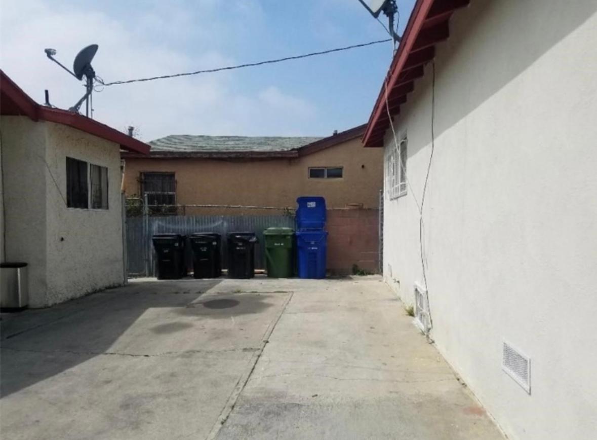 Appartement Spacious 2bed 1 Bath Duplex Available Now *
